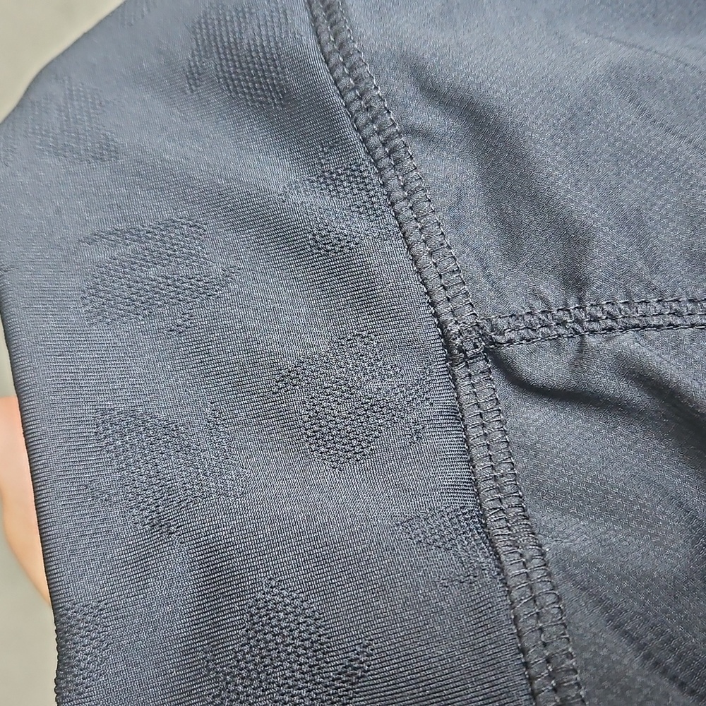 Rabbit sports running shorts S/M - Picture 7 of 9